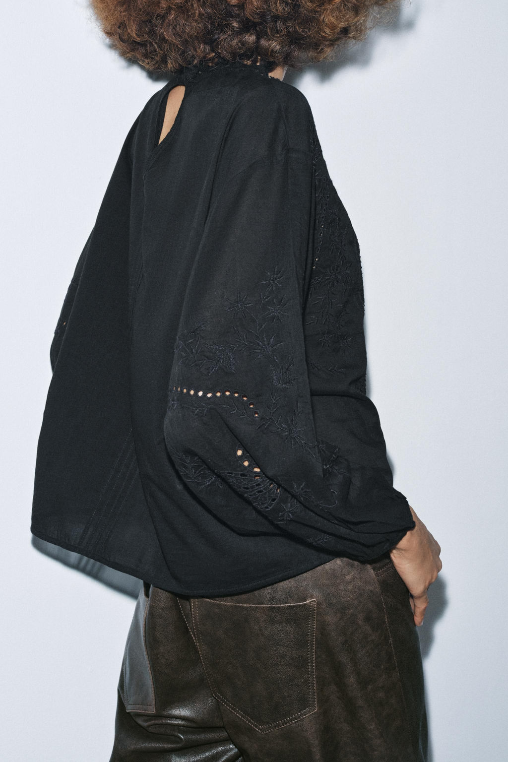 ZW COLLECTION EMBROIDERED SHIRT WITH LACE TRIM