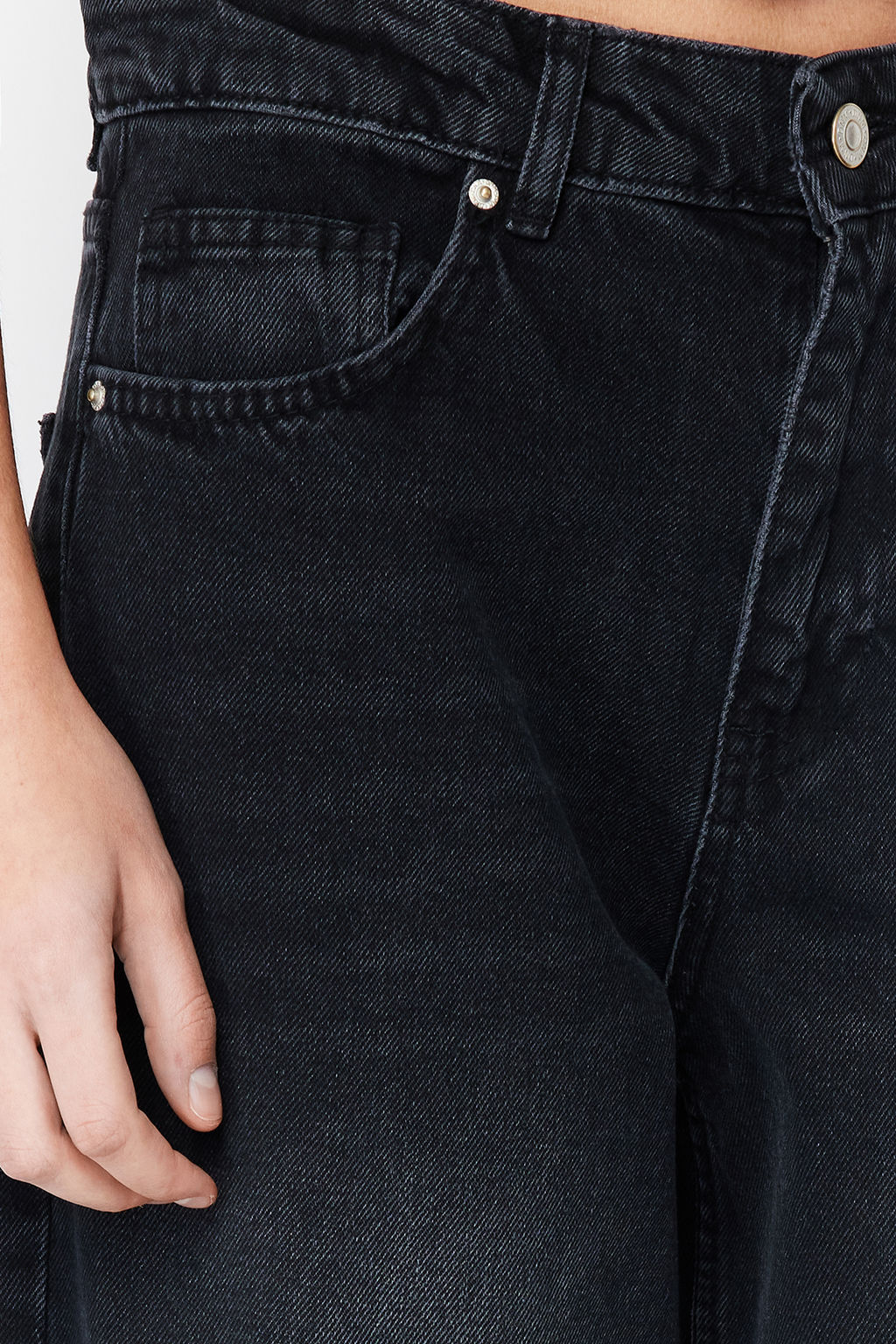 TRENDYOLMILLA Siyah Dusuk Bel Skater Jeans TWOSS24JE00038 фото 5