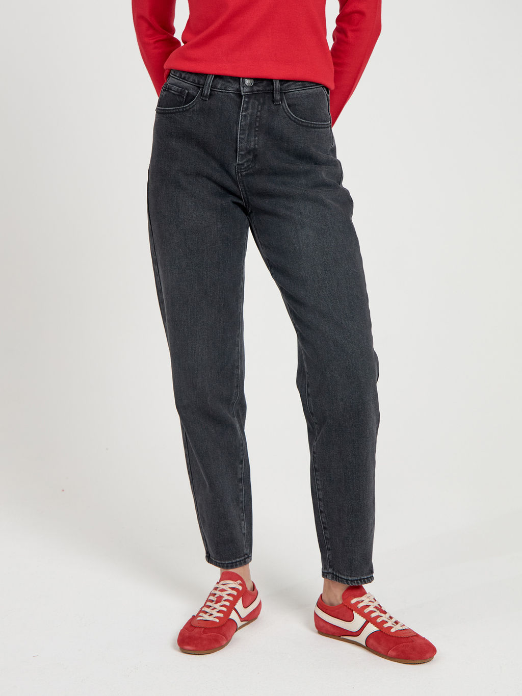 Женские джинсы mom fit с высокой посадкой - Mossmore фото 70