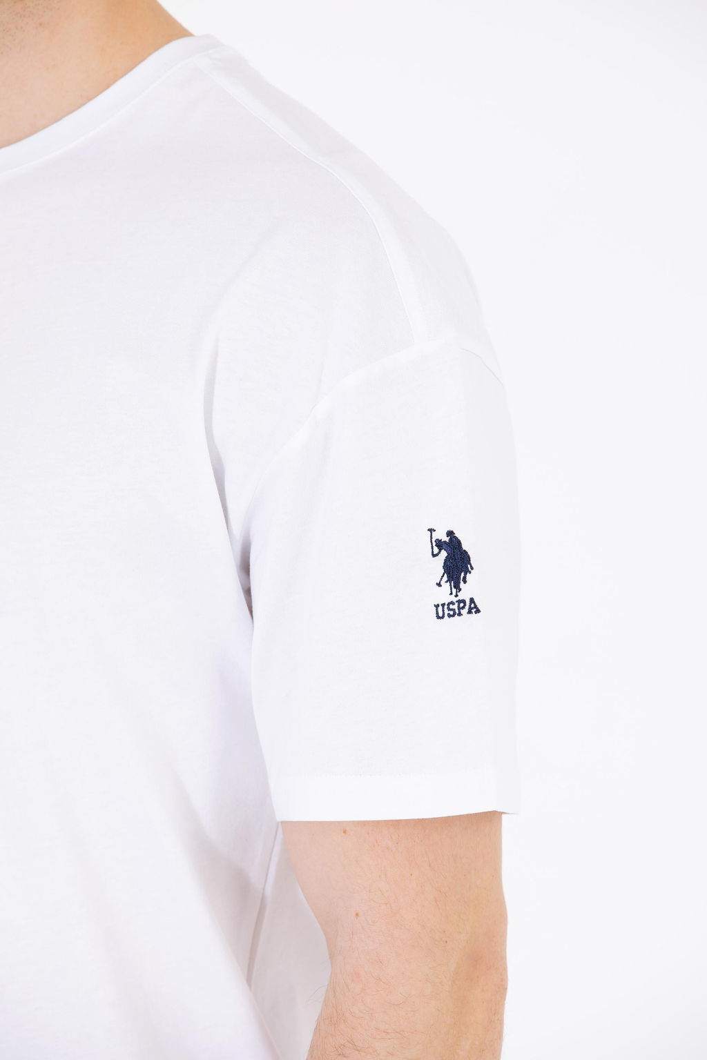 Erkek Beyaz Oversize Bisiklet Yaka Ti__rt