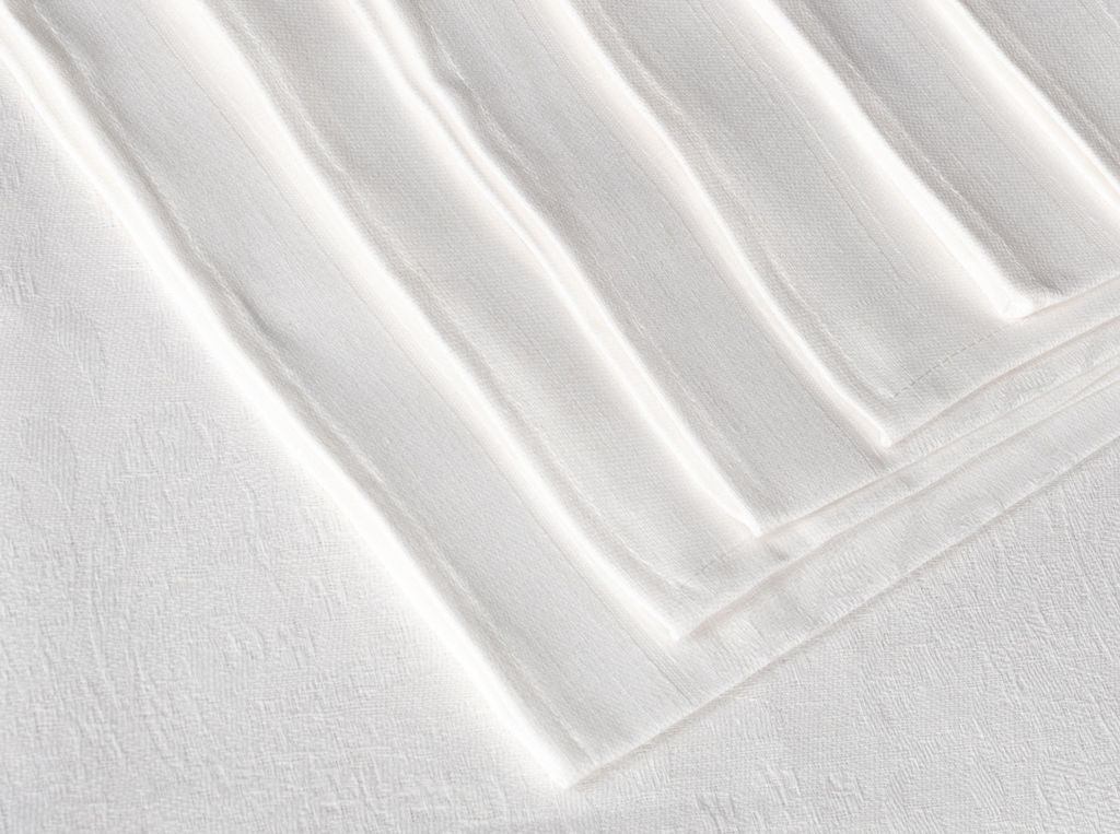 23С151-ШР/уп/ст 153*153 + 6 салф. 48*50 Комплект столовый "Катюша-2" цв. 0 рис. 91 Белый