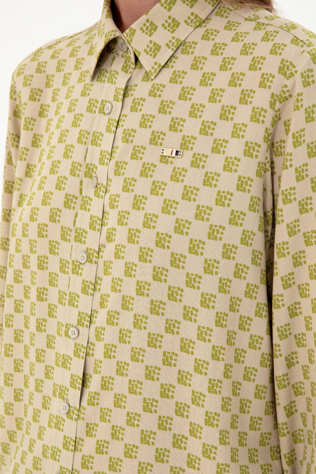 Женская рубашка цвета хаки с длинным рукавом светлого цвета Неожиданная скидка в корзине - U.s. polo assn фото 7