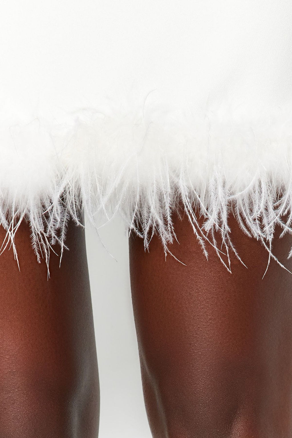 Beyaz Vucuda Oturan Otrisli Parlak Tasl? Dokuma K?sa Abiye Gece Mezuniyet Elbisesi TPRSS23EL00255