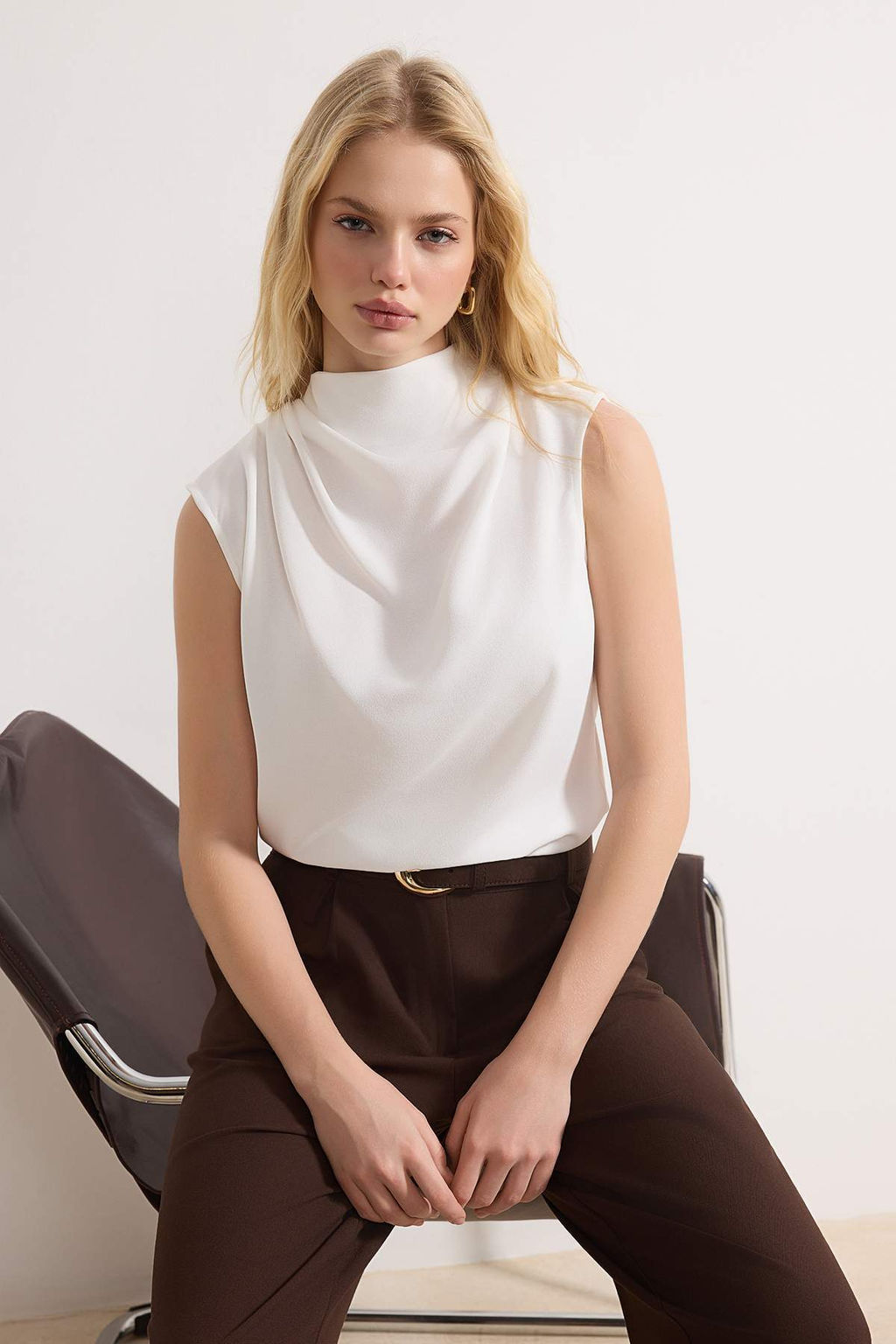 Siyah Degaje Yaka S?k Dokuma Krep Bluz TWOSS26BZ00395 - Trendyolmilla фото 5