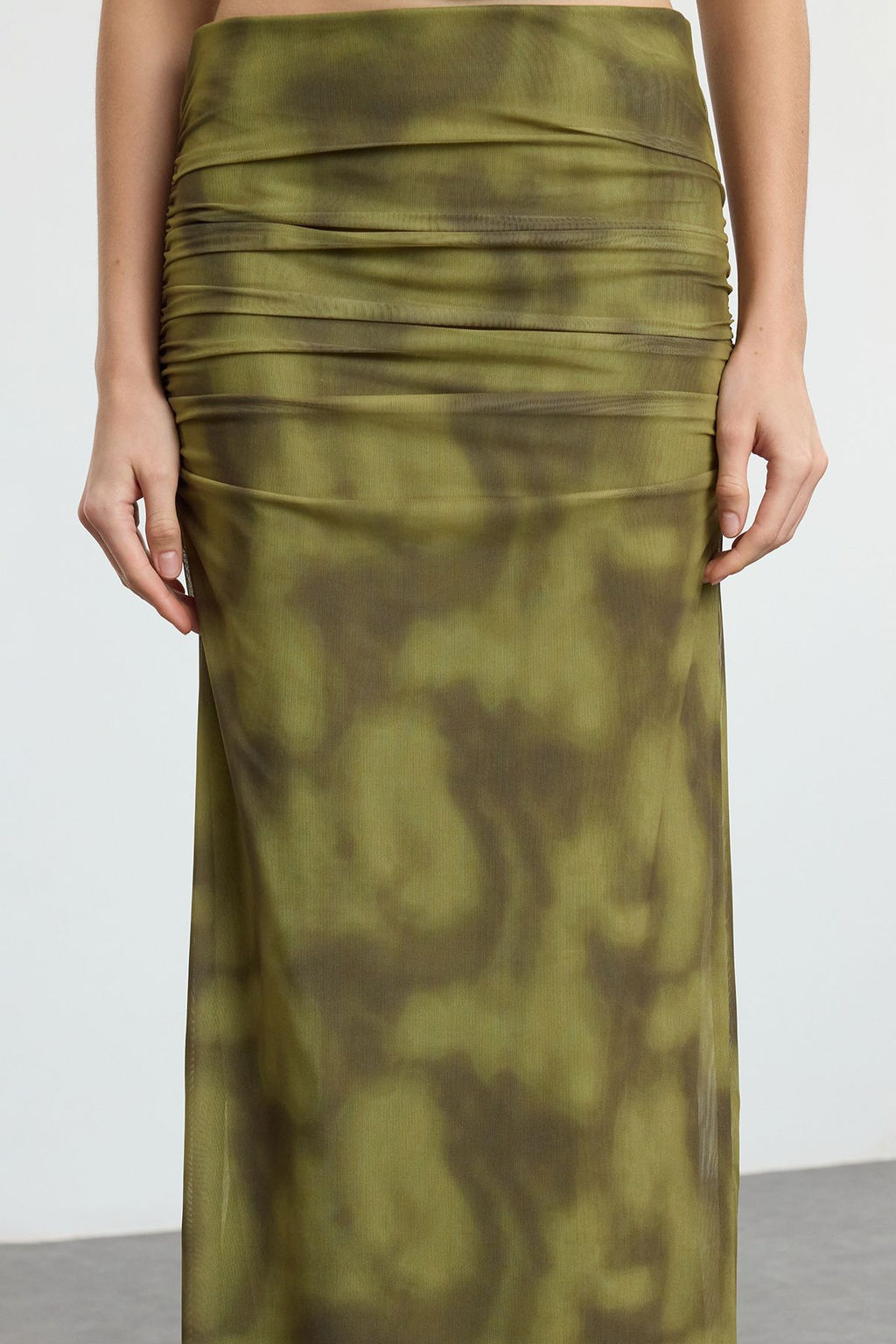 TRENDYOLMILLA Yesil Drapeli Maxi Tul Esnek Orme Etek TWOSS24ET00023  фото 4