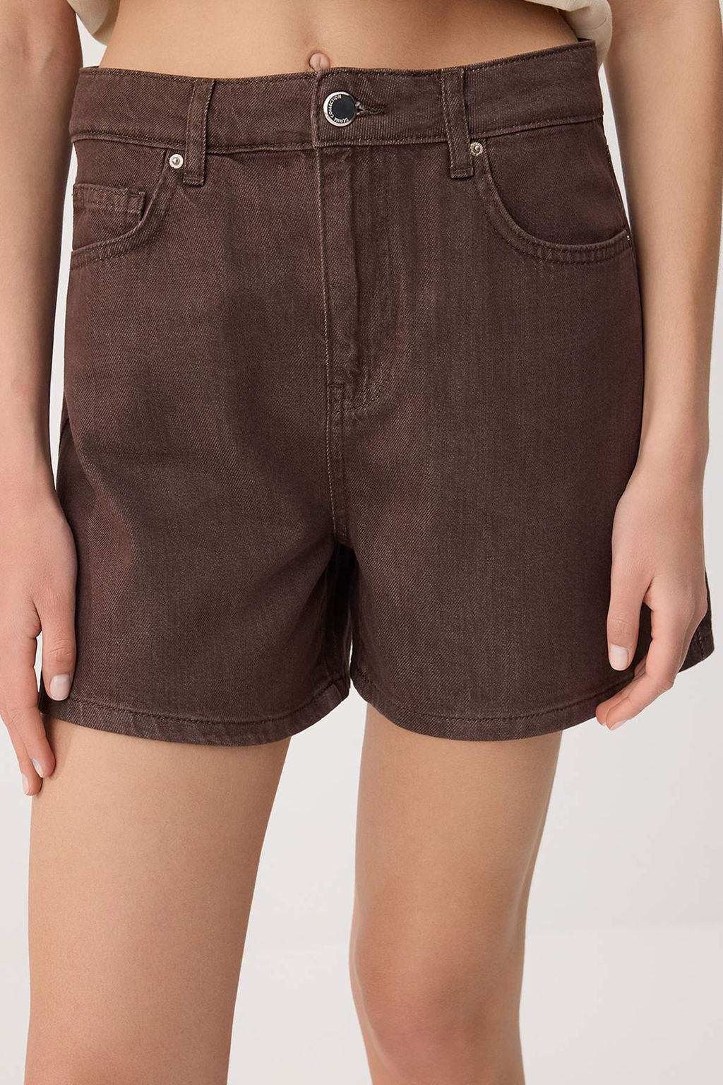 Kahverengi Vintage Y?kama Yuksek Bel City Boy Denim Sort TWOSS26SR00068 - Trendyolmilla фото 5