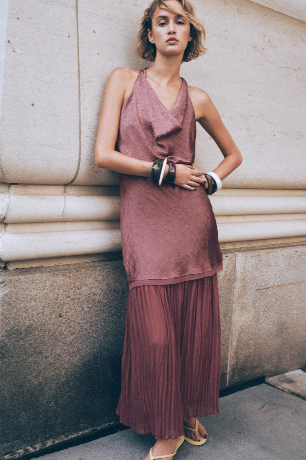 PLEATED CONTRAST MIDI DRESS - Zara фото 9