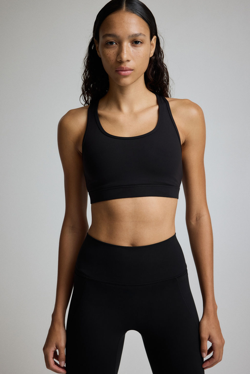 Sujetador de deporte con SoftMove Medium Support - H&m фото 11