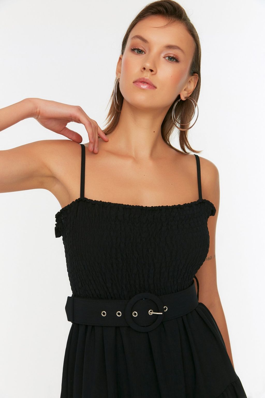 TRENDYOLMILLA Siyah Kemerli Volanl? Skater/Belden Ac?lan Midi Dokuma Elbise TWOSS21EL1929 фото 8