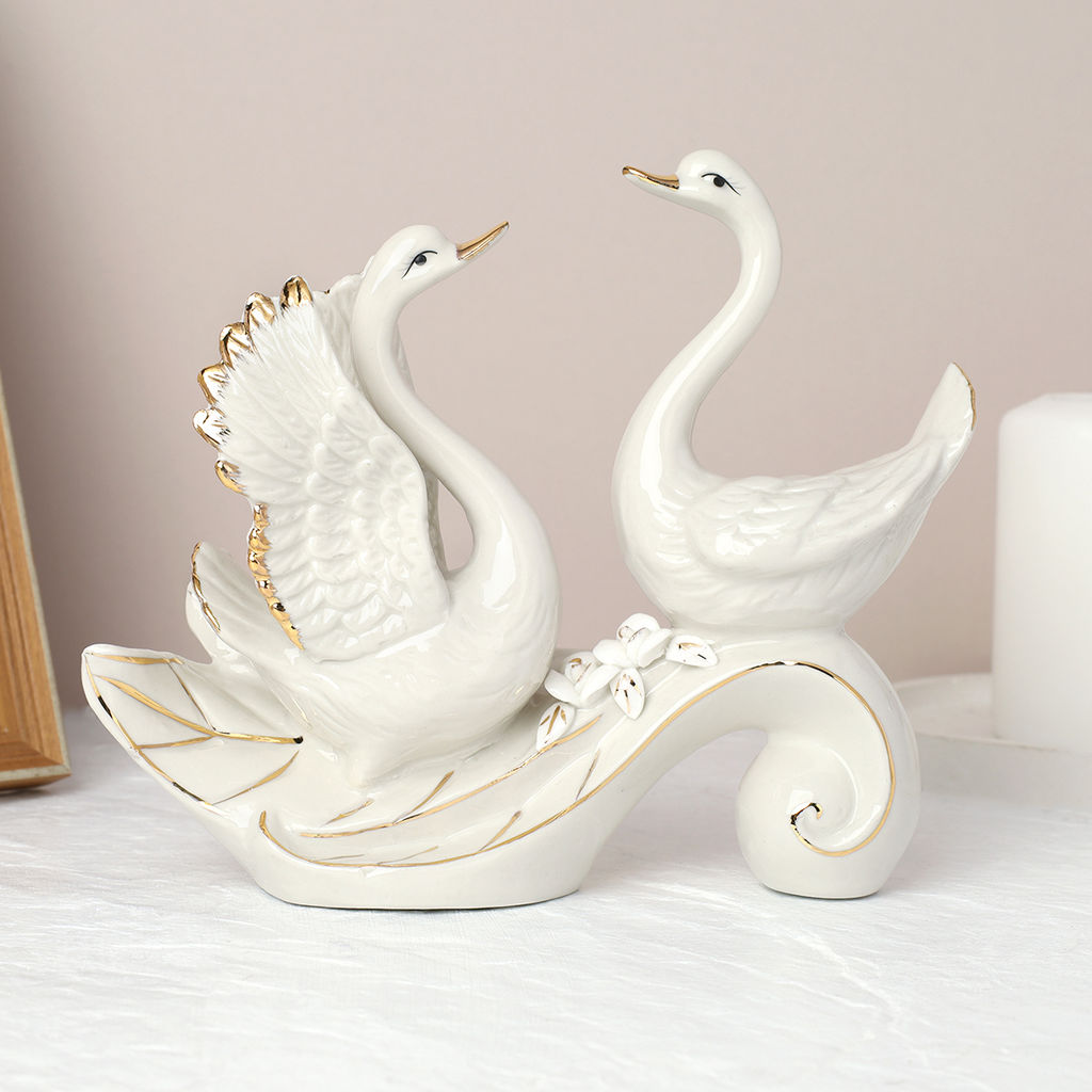 Фигурка Лебеди 18х15 см / W4327 /уп 60/ - Галеонтрейд фото 2
