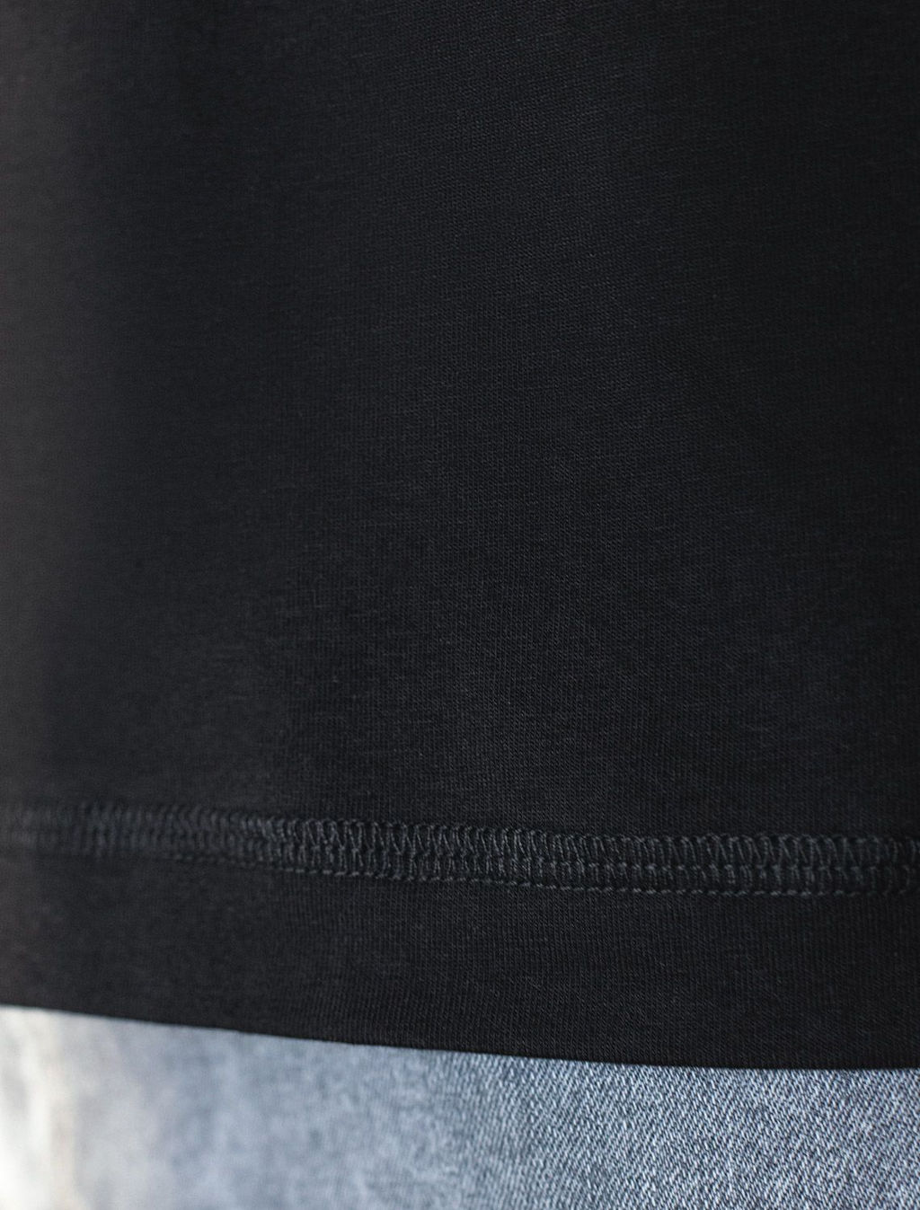 Футболка базовая полуприлегающая из премиального хлопка с принтом - Vilatte фото 6