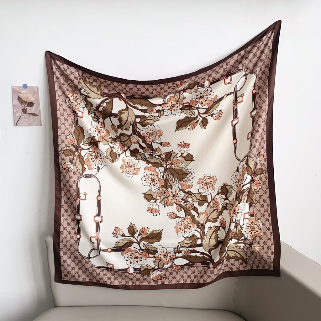 Платок шелковый на голову и шею весенний, мультицвет