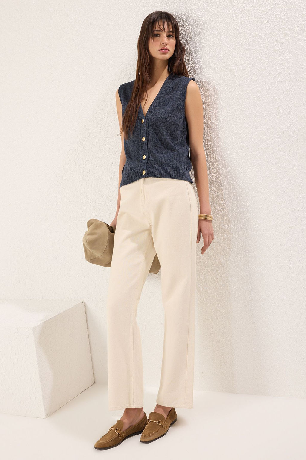 TRENDYOLMILLA Lacivert V Yaka Yelek TWOSS25YE00071  фото 2