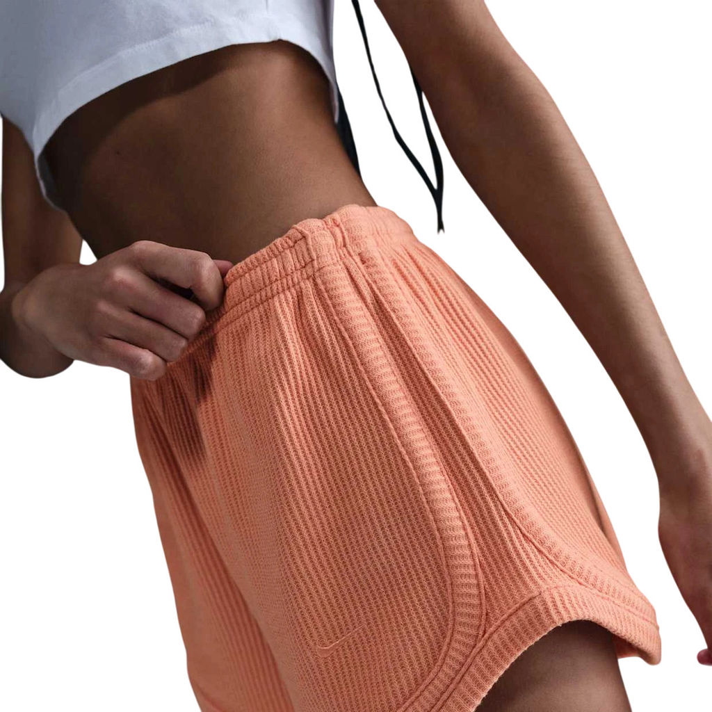 Шорты женские