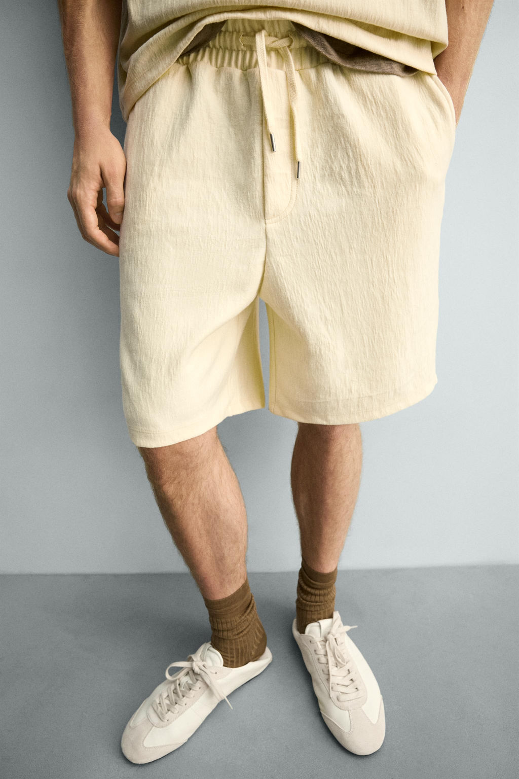 BERMUDA JOGGER ESTRUCTURA / Mantequilla - Zara фото 5