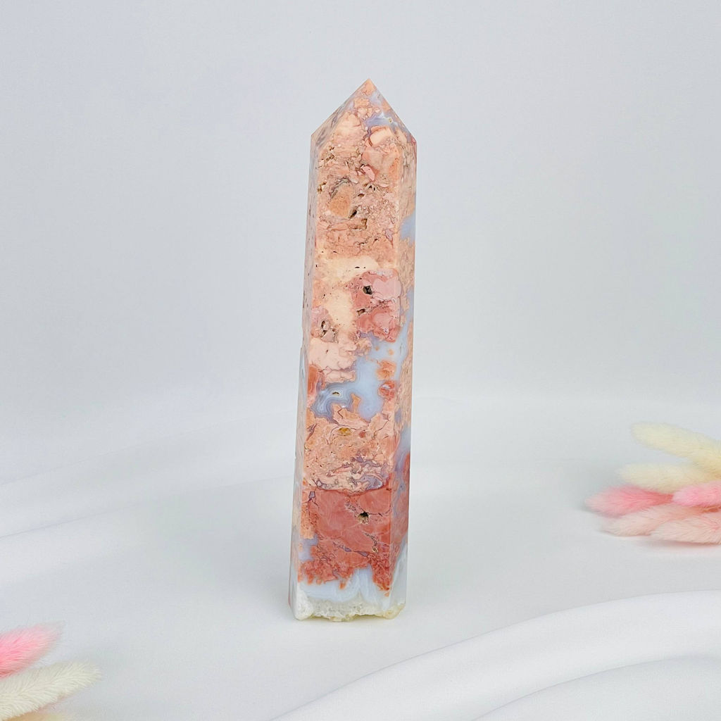 Кристалл из розового цветочного Агата