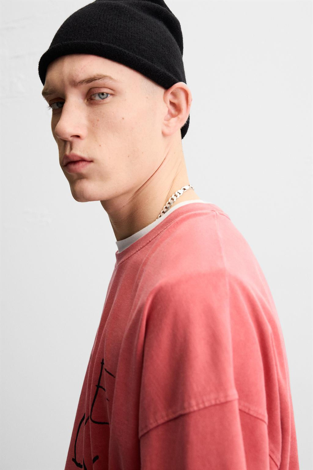 T-SHIRT WITH CONTRAST PATCH - Zara фото 5