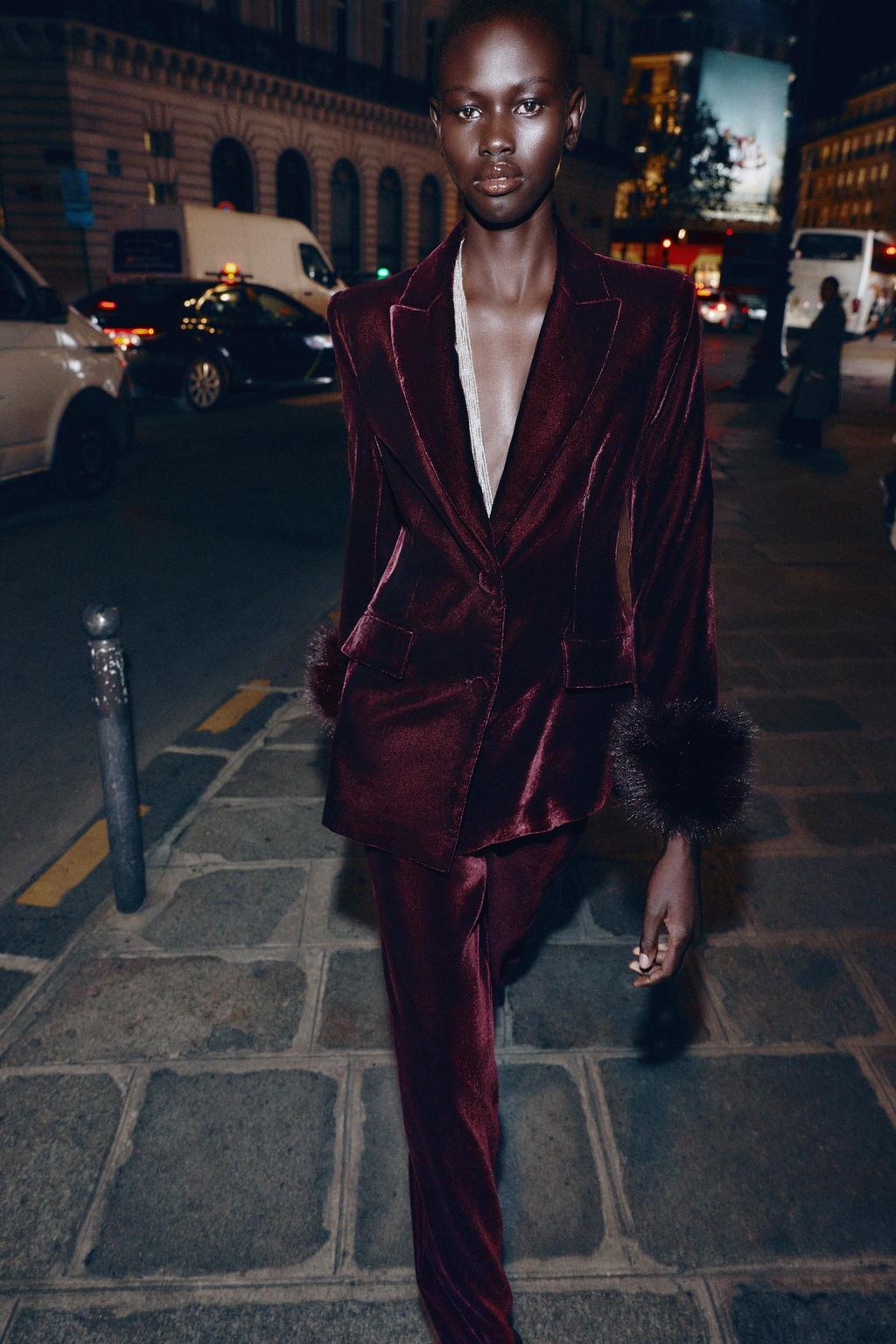 VELVET BLAZER WITH FAUX FUR CUFFS - Zara фото 2