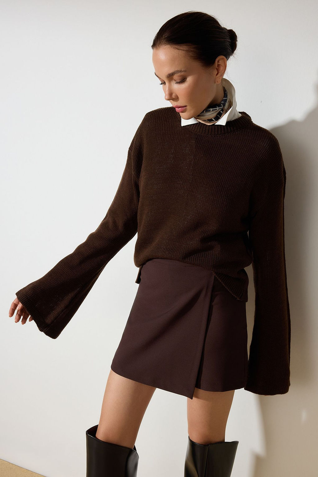 Kahverengi Genis Kal?p Yumusak Dokulu Triko Kazak TWOAW25KZ00295