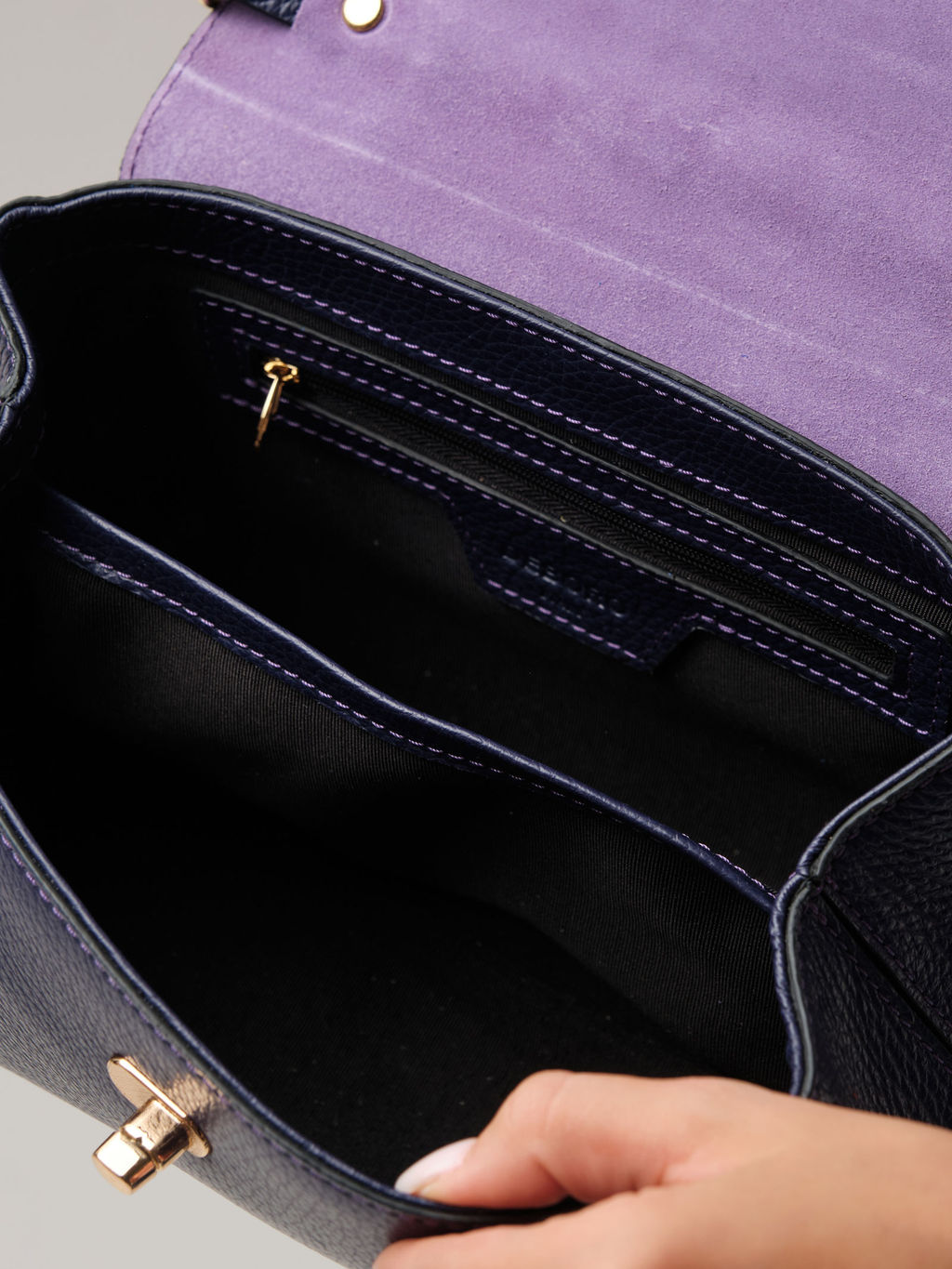 Сумка Deboro 30464 фиолетовый цветок