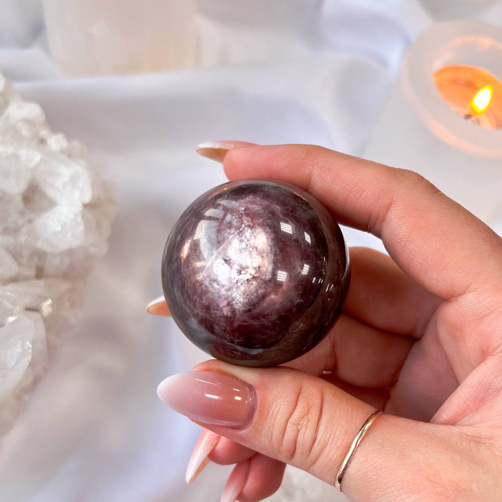 Шар из Лепидолита