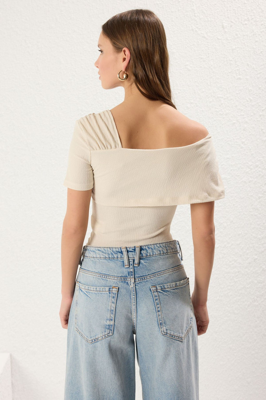 TRENDYOLMILLA Siyah Asimetrik Yakal? Fitted/Vucuda Oturan C?tc?tl? Orme Body TWOSS23BD00060 фото 39