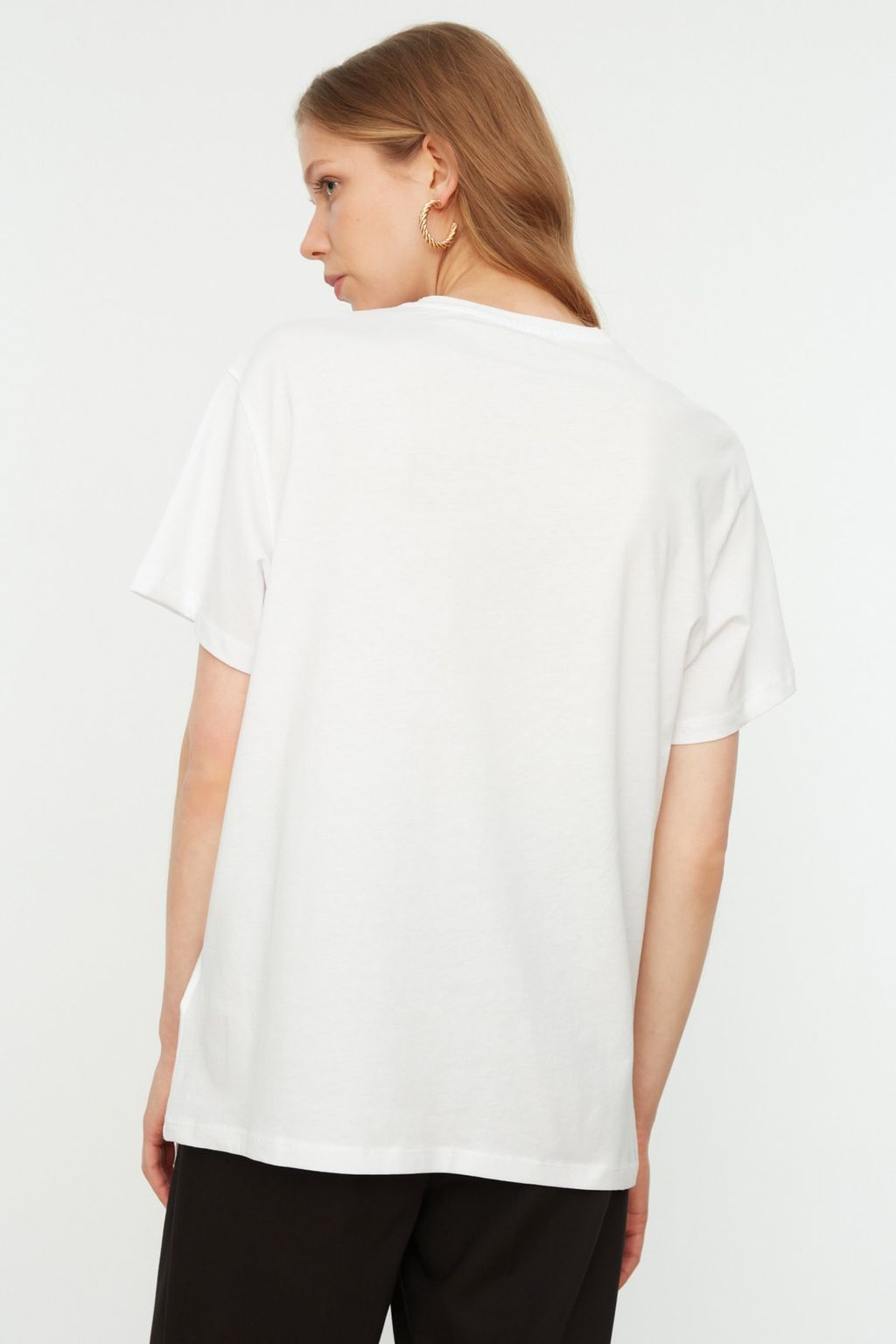 TRENDYOLMILLA Beyaz %100 Pamuk Bisiklet Yaka Bask?l? Oversize/Genis Kal?p Orme T-Shirt TWOSS22TS0994  фото 10