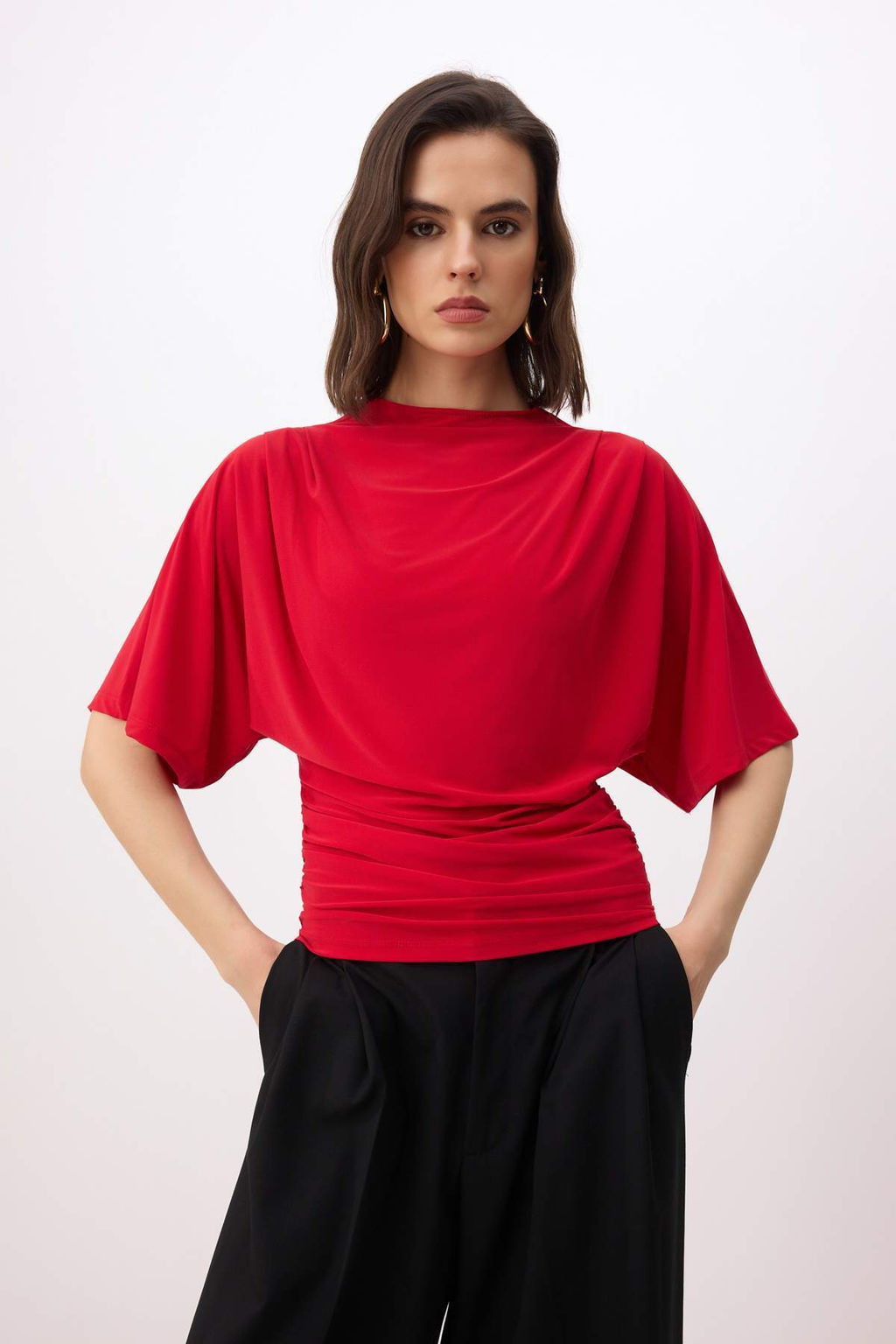 K?rm?z? Fitted/Vucuda Oturan Kay?k Yaka Yarasa Kol K?sa Kollu Esnek Orme Bluz TWOSS26BZ00020