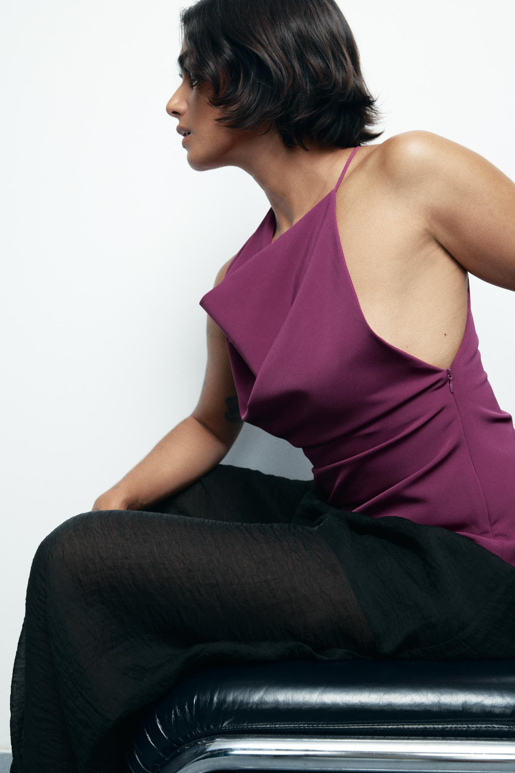 ASYMMETRIC CREPE BUCKLE TOP - Zara фото 5