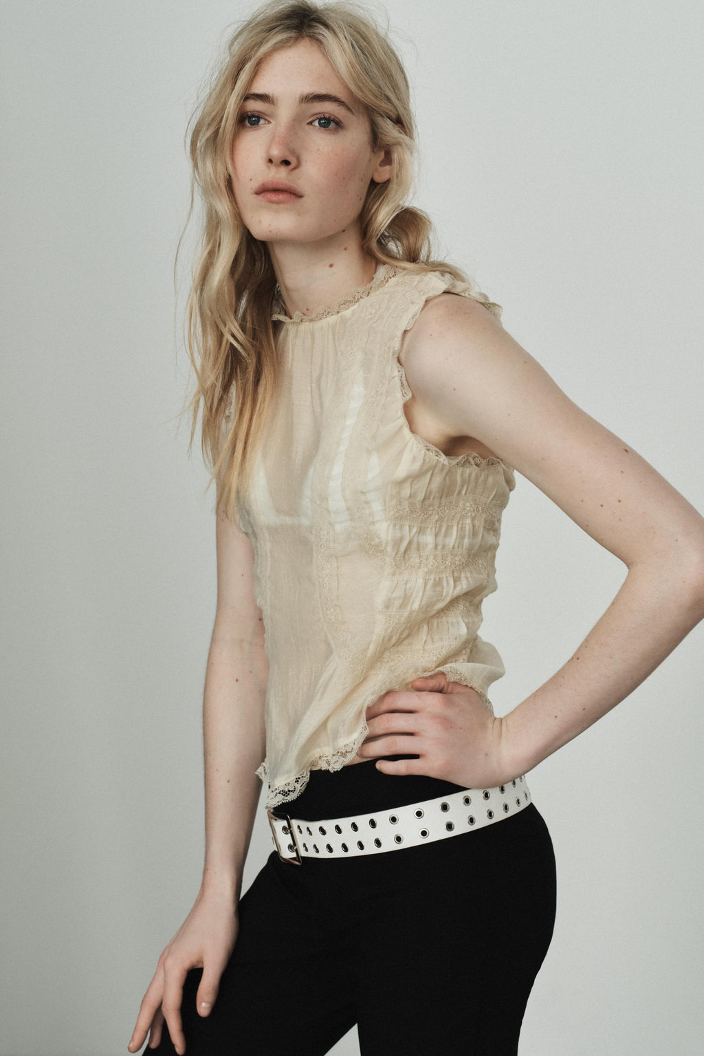 LACE SHIRT WITH COVERED BUTTONS - Zara фото 12