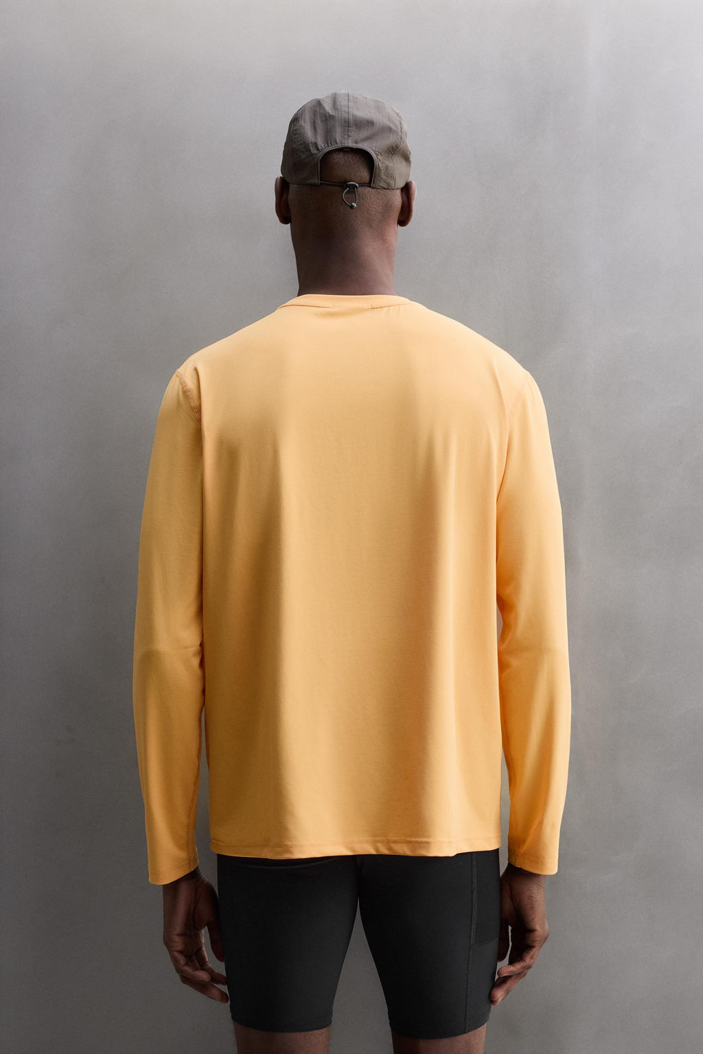 BASIC LONG SLEEVE TECHNICAL T-SHIRT - Zara фото 3