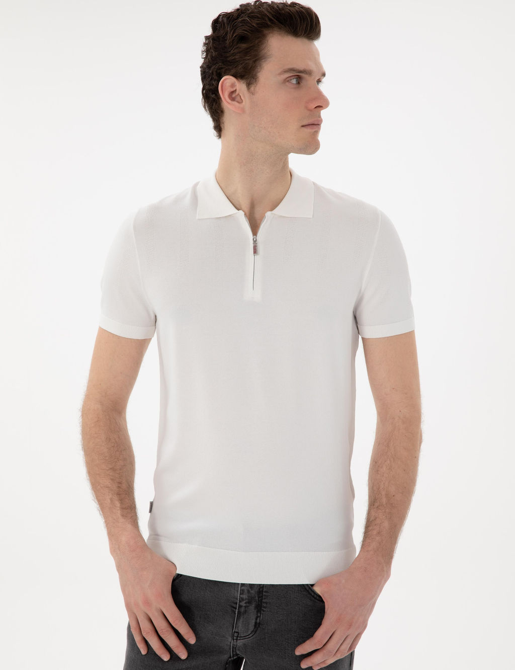 Ekru Slim Fit Fermuarl_ Polo Yaka Triko Ti__rt