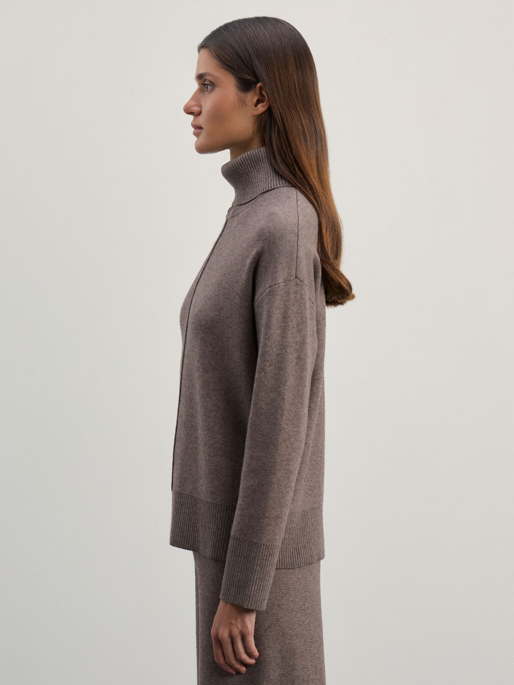 Джемпер из вискозы со швом / Zarina  фото 4