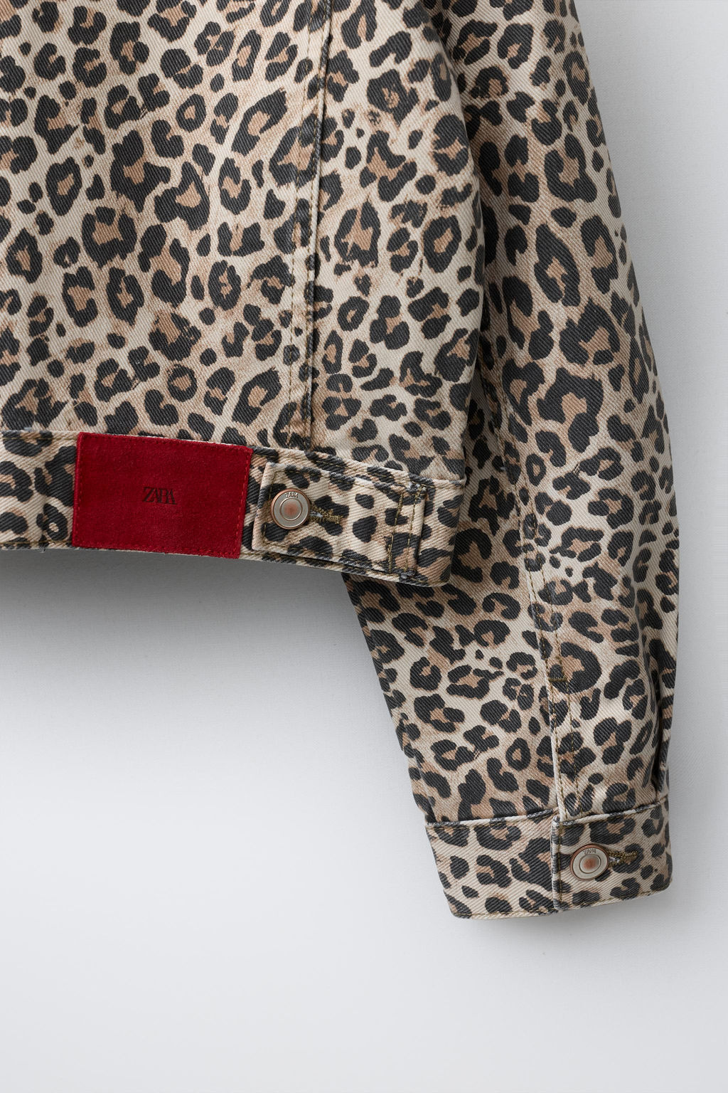 CAZADORA DENIM ANIMAL PRINT / Marr?n - Zara фото 8