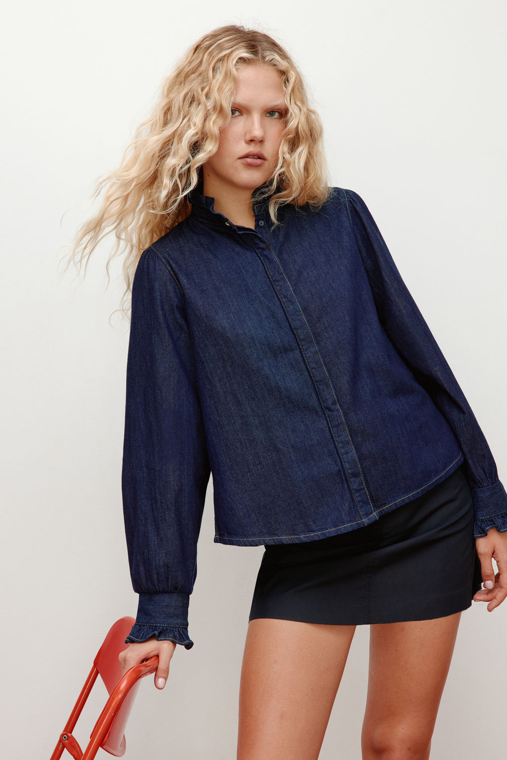 Blusa denim con ribetes de volante - H&m фото 4