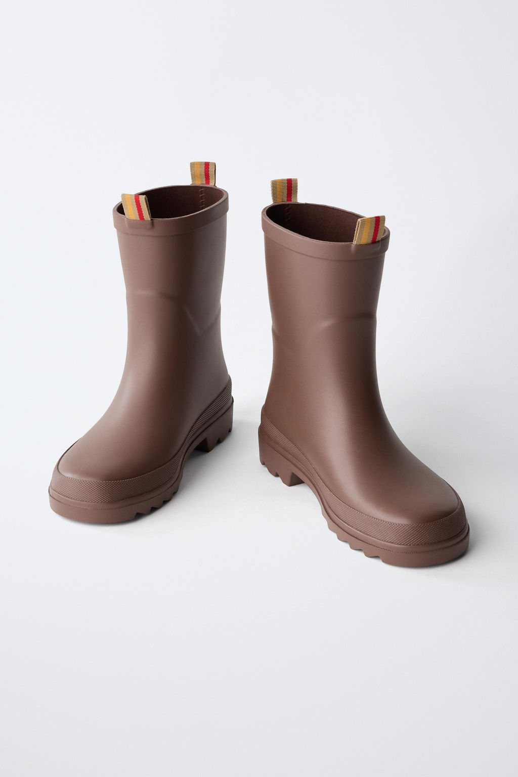 BOTA DE AGUA B?SICA / Marr?n - Zara фото 3