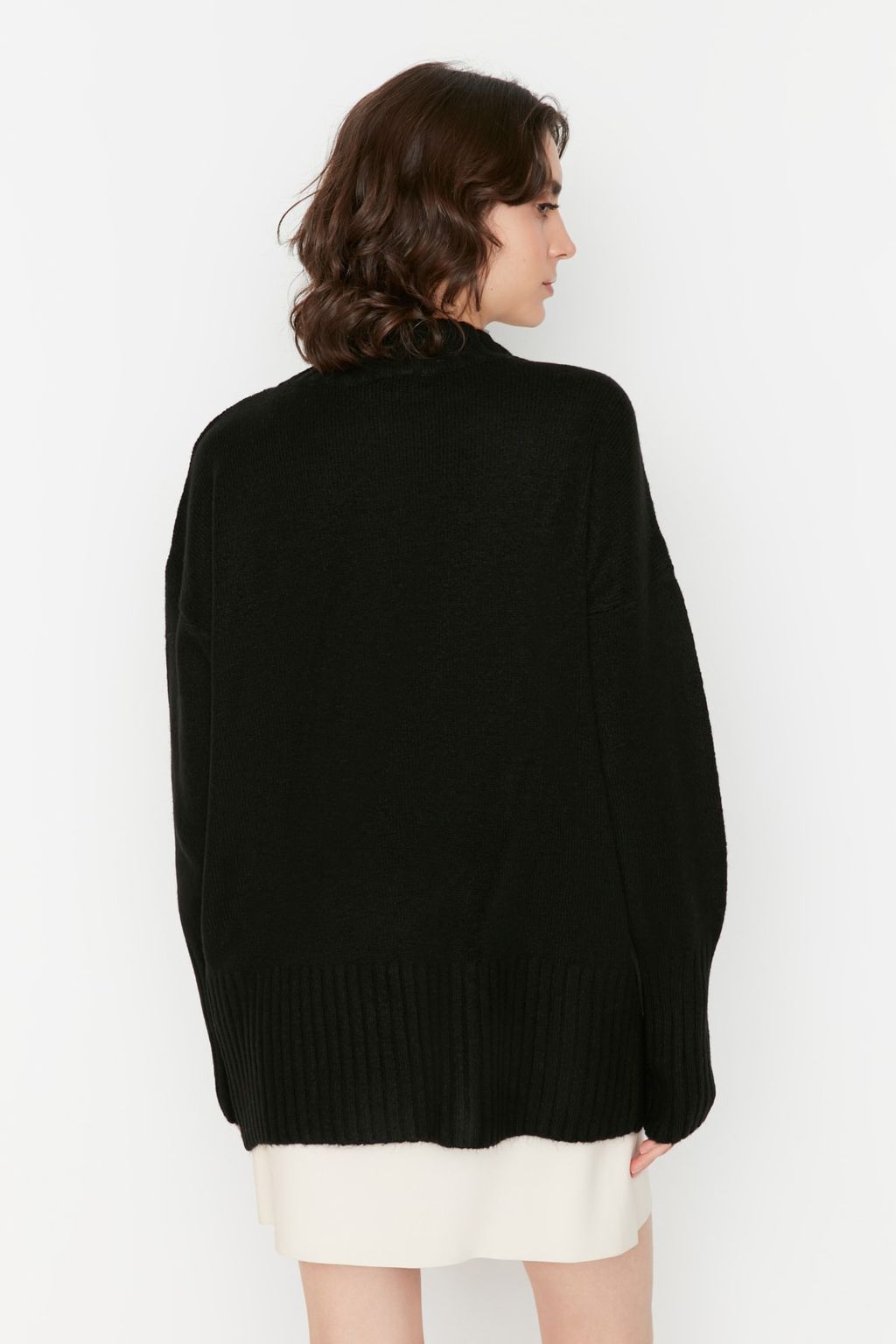 Siyah Genis Kal?p Yumusak Dokulu Basic Triko Kazak TWOAW23KZ00490