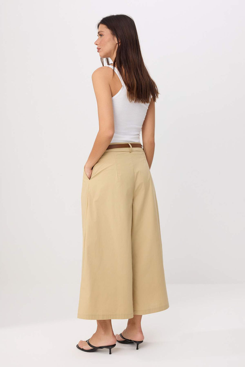 Bej Kemerli Papaertouch K?sa Etek Gorunumlu Pantolon TWOSS26PL00217 - Trendyolmilla фото 4