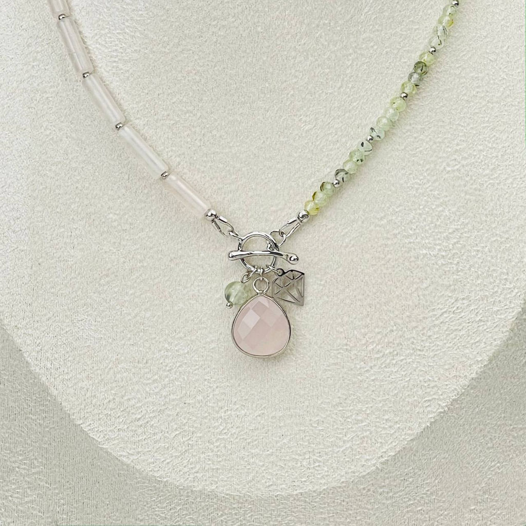 Колье из Розового кварца и Пренита 42 см