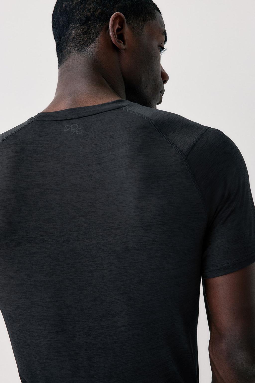 Camiseta de deporte en DryMove Muscle Fit - H&m фото 3