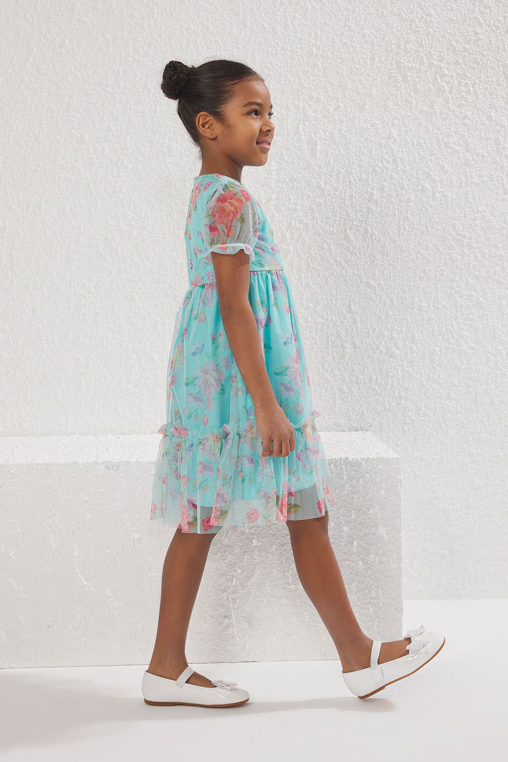 Mint K?z Cocuk Cicekli Balon Kol Bayraml?k Dokuma Elbise TKDSS25EL00027 - Trendyolmilla фото 2
