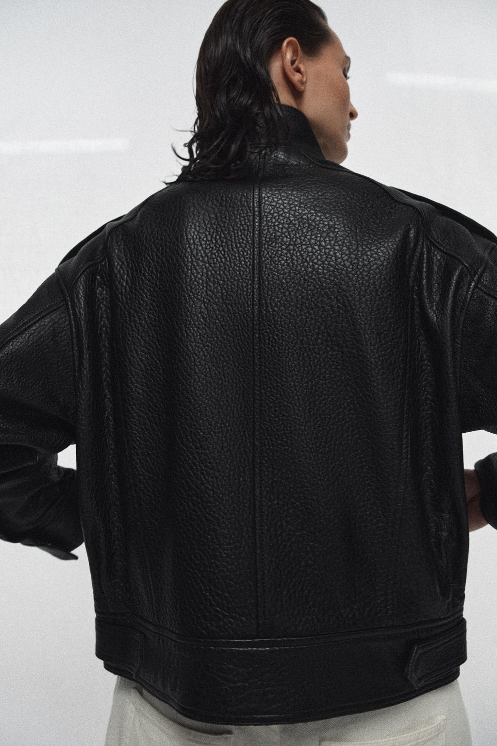 LEATHER BOMBER JACKET ZW COLLECTION LIMITED EDITION - Zara фото 26
