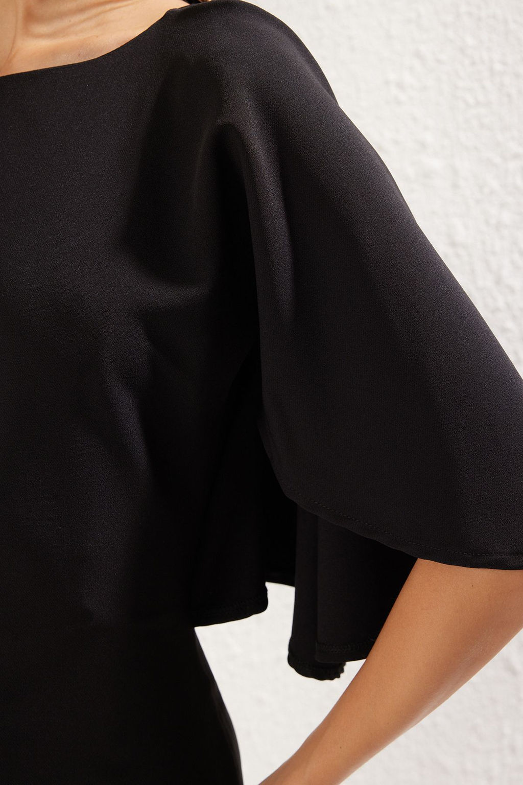 K?rm?z? Kay?k Yaka Pelerin Detayl? Dokuma S?k Abiye Gece Mezuniyet Elbisesi TPRSS25EL00084 - Trendyolmilla фото 15