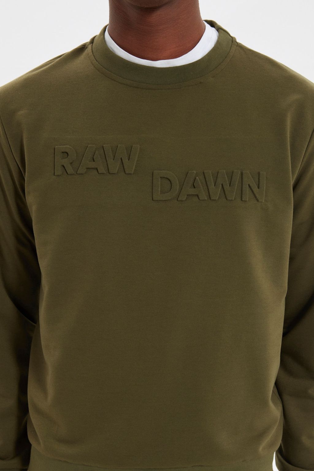 TRENDYOL MAN Haki Regular/Normal Kesim Yaz? Kabartma Bask?l? Sweatshirt TMNAW22SW1295 - Trendyolmilla фото 11