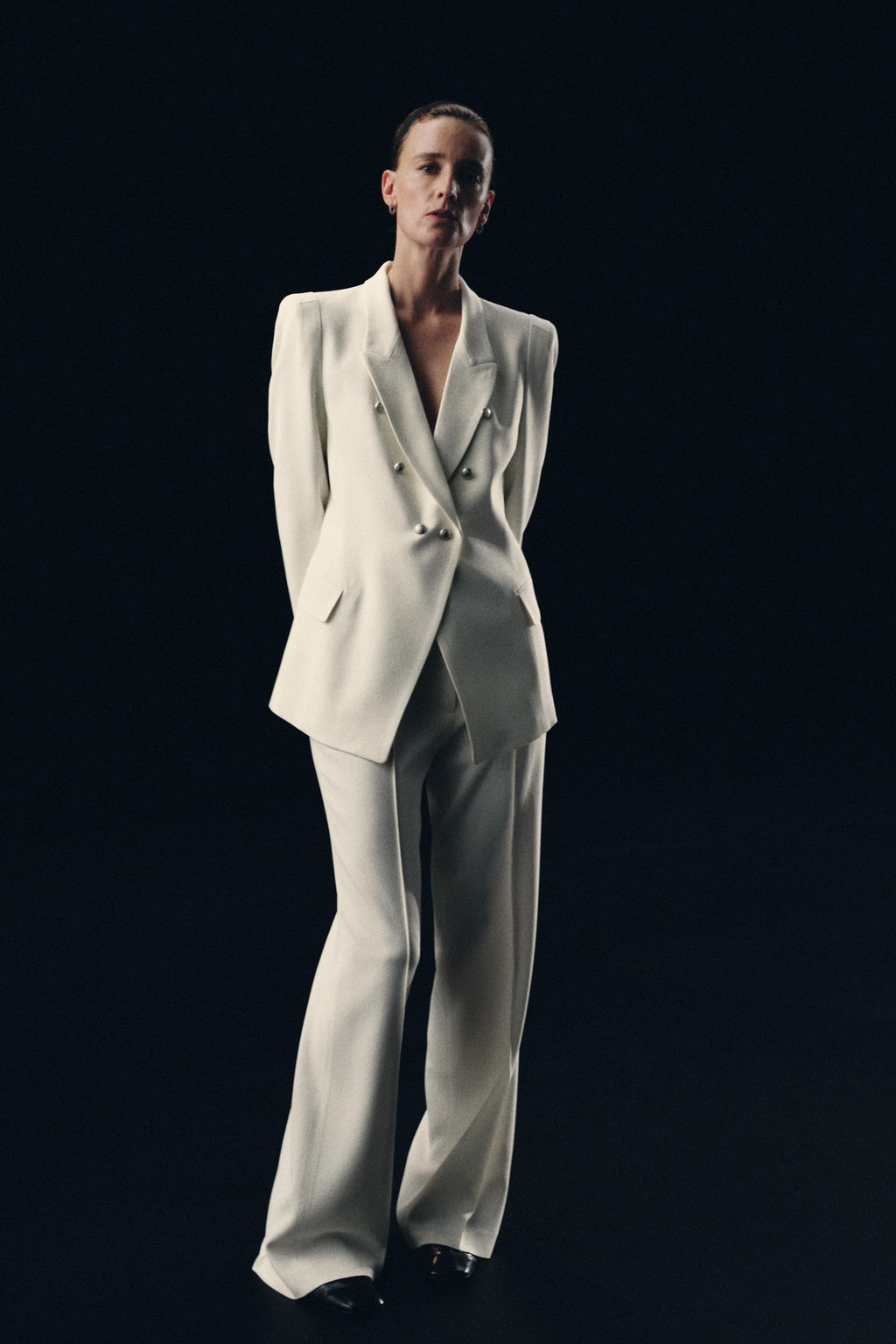 BLAZER CRUZADA HOMBRERAS ZW COLLECTION / Crudo