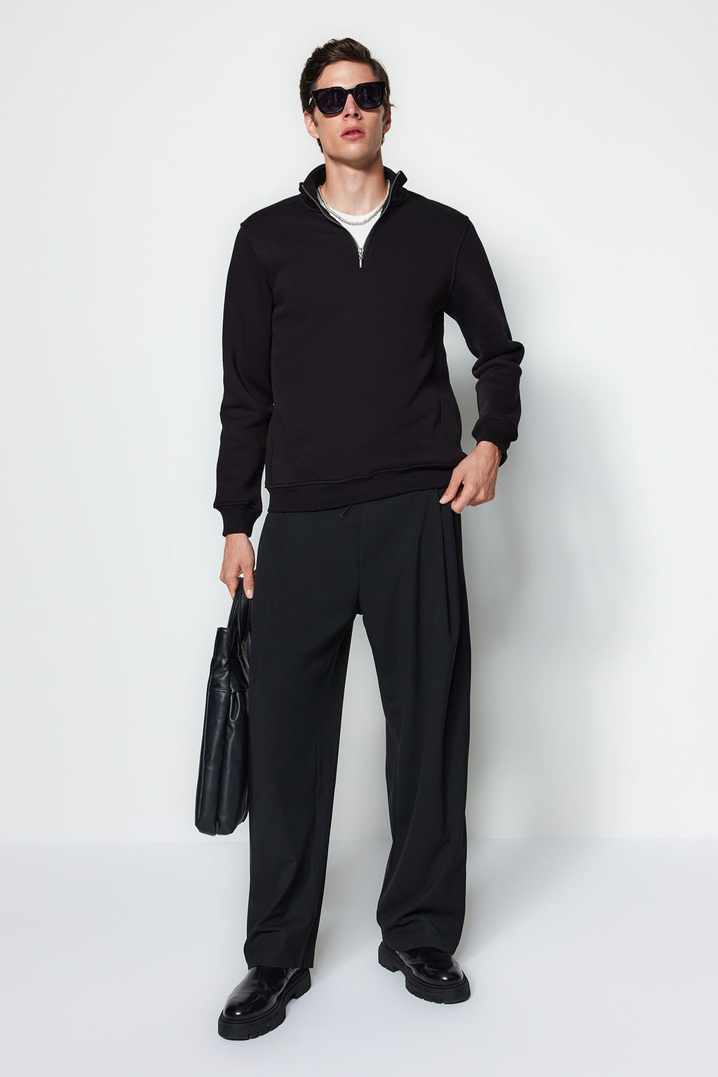 Siyah Regular/Normal Kesim Dik Yaka Fermuarl? Pamuklu Basic Ici Polarl? Sweatshirt TMNAW24SW00041