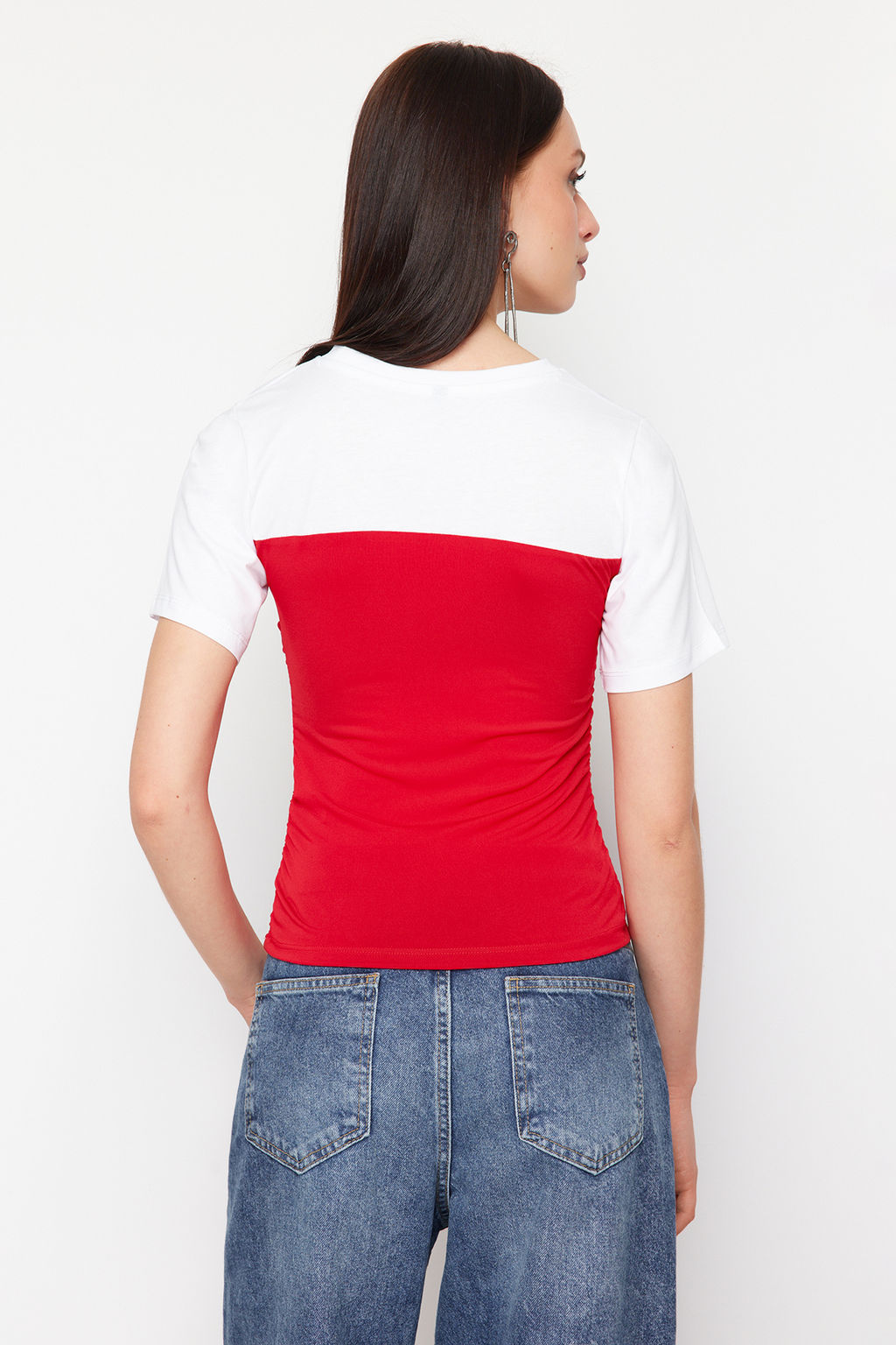 Trendyolmilla Renk Bloklu Fitted/Vucuda Oturan Buzgu Detayl? K?sa Kollu Esnek Orme Bluz TWOSS24BZ00421  фото 14