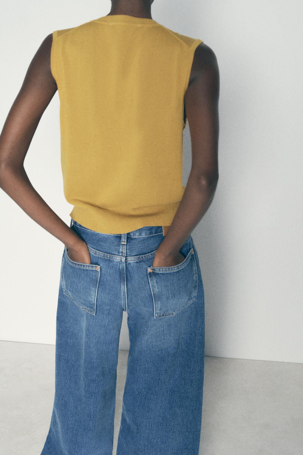 PLAIN KNIT TOP WITH GOLDEN BUTTONS - Zara фото 4