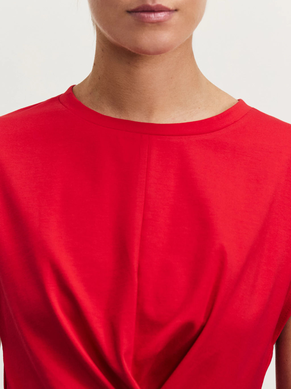 Футболка из хлопка с запахом / Zarina  фото 6