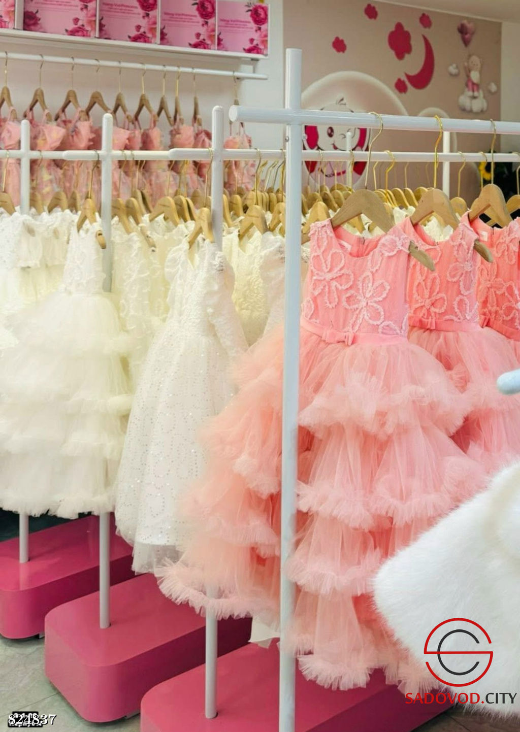 Платье для девочки пышное